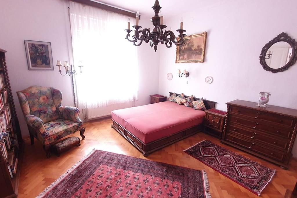 Romantic Villa - ปาปา ภายนอก รูปภาพ