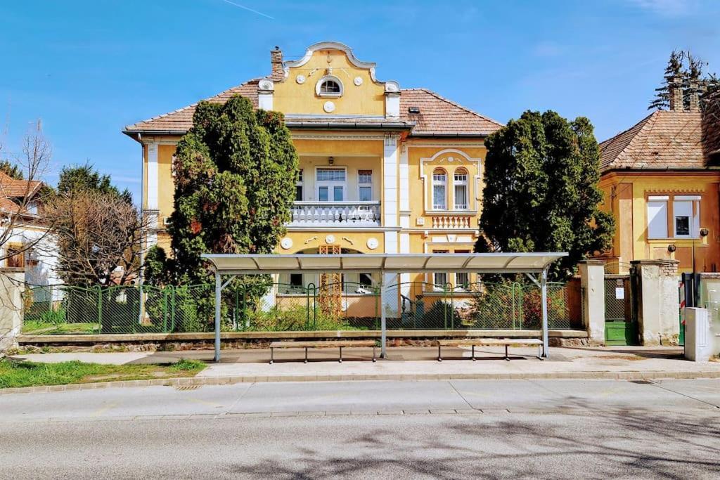 Romantic Villa - ปาปา ภายนอก รูปภาพ